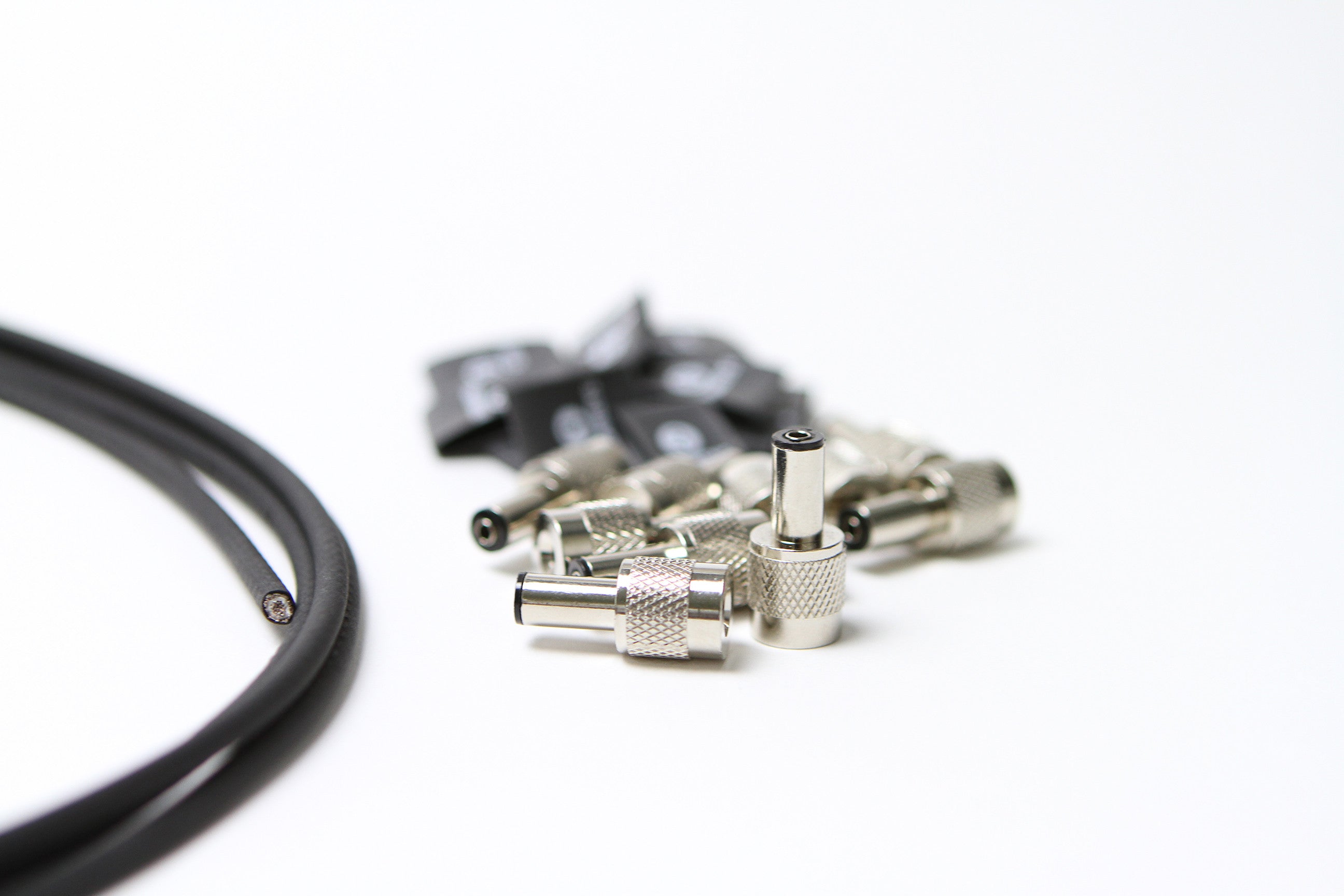 配信機器・PA機器・レコーディング機器 FREE THE TONE SOLDERLESS DC CABLE KIT Amazon | Free The Tone SL-4L-NI-10K ソルダーレスケーブル